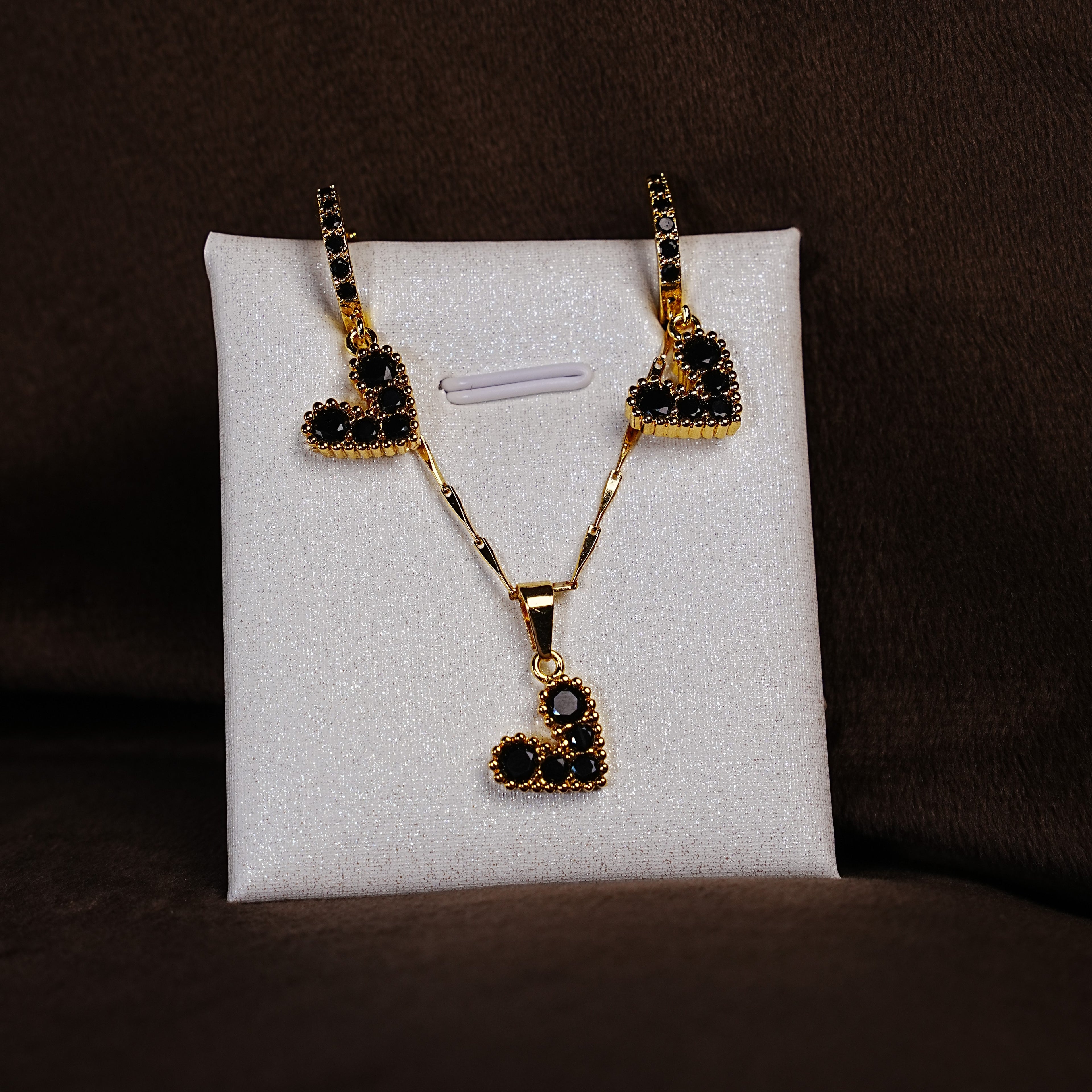 Set corazón negro